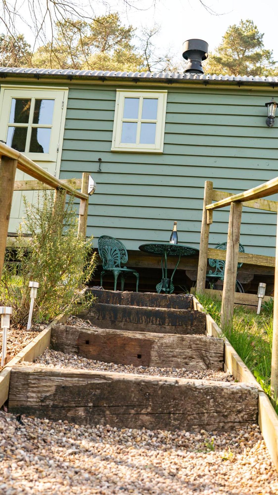 Lavender Retreat With Private Hot Tub Guest House Upper Hulme Eksteriør bilde